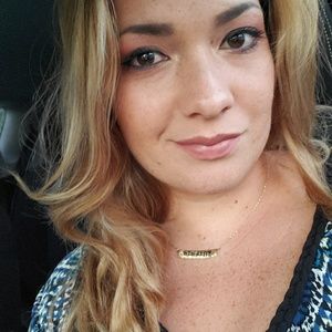 Meet your Posher, Michellay